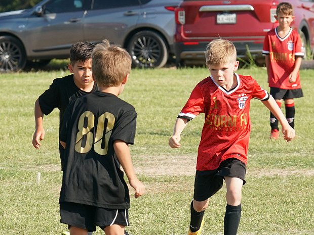 Storm FC 2015 (Black) vs. Storm FC 2016b (red)